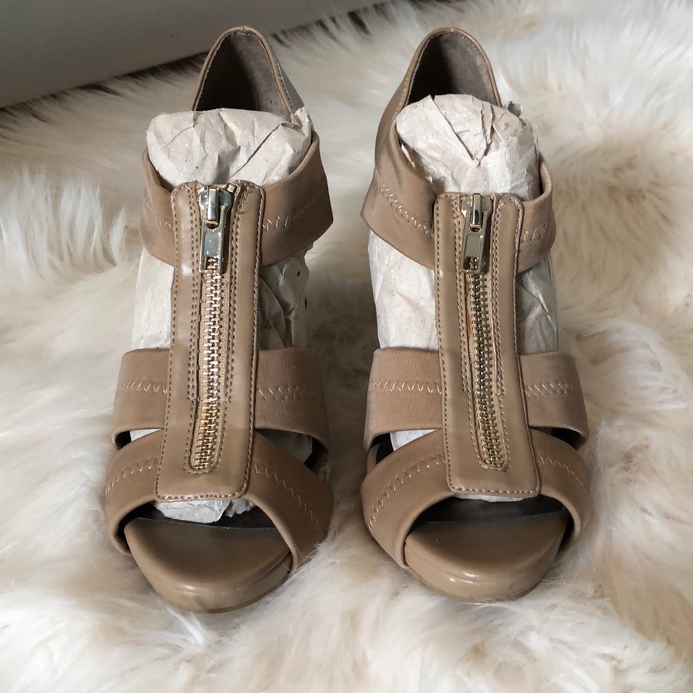 Moda Spana nude heels